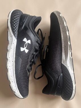 Under Armour Women's Black & White Speckled Sole Running Shoes Sz 7.5